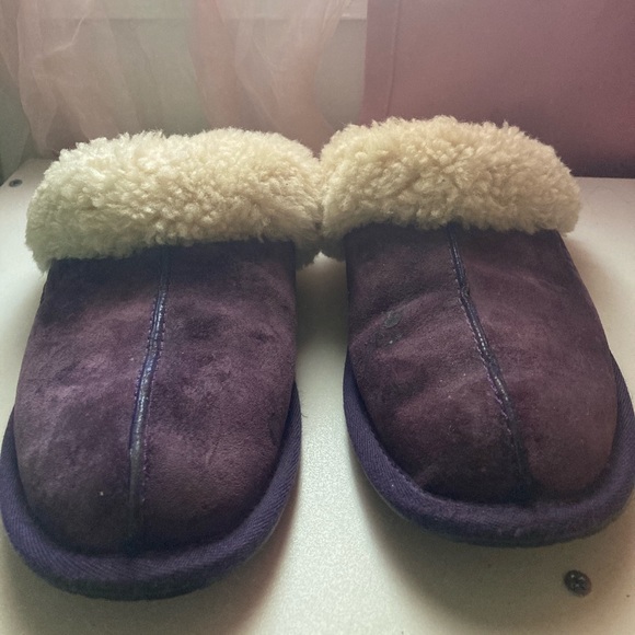 UGG Scuffette - Picture 2 of 5